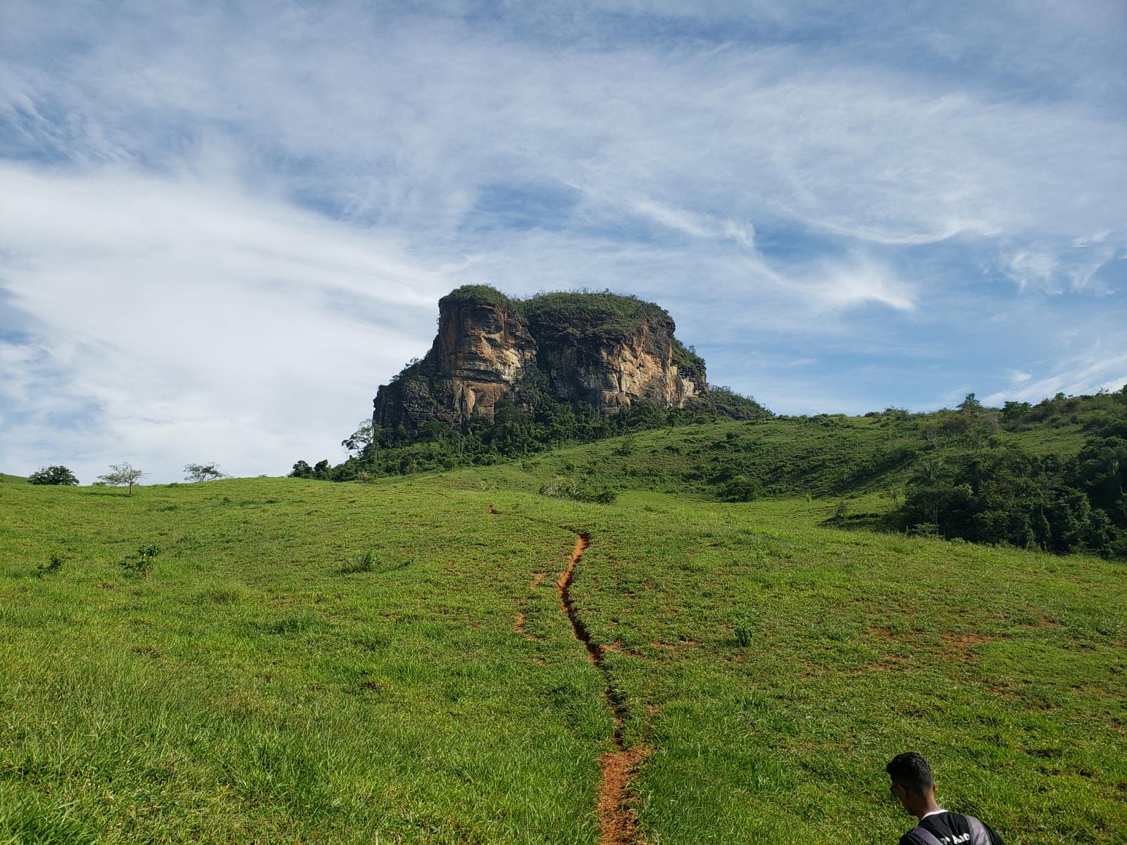 Trekking até o Cume da Pedra do Escalvado